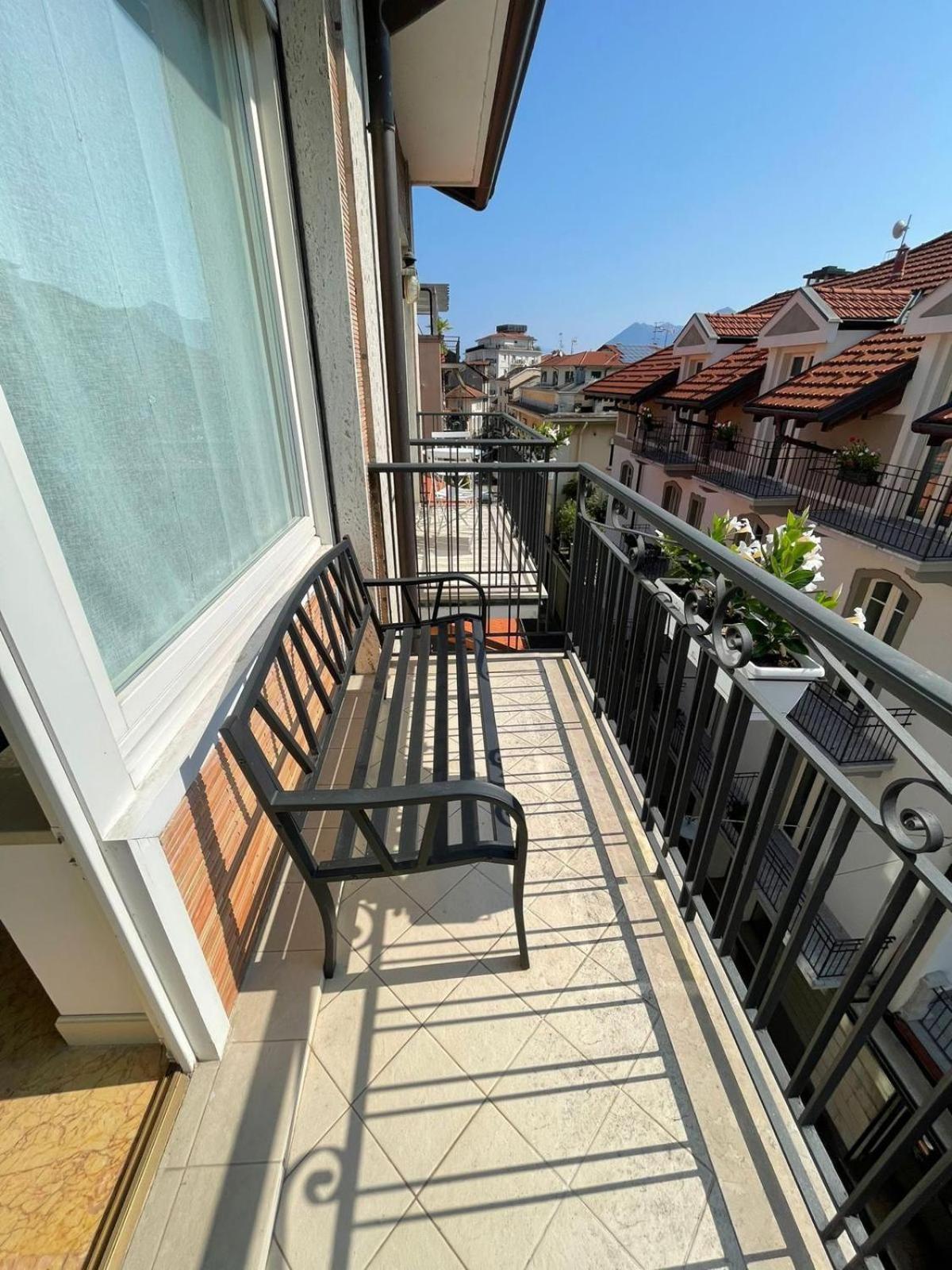 Family Apartment Vista Lago Stresa Exterior photo